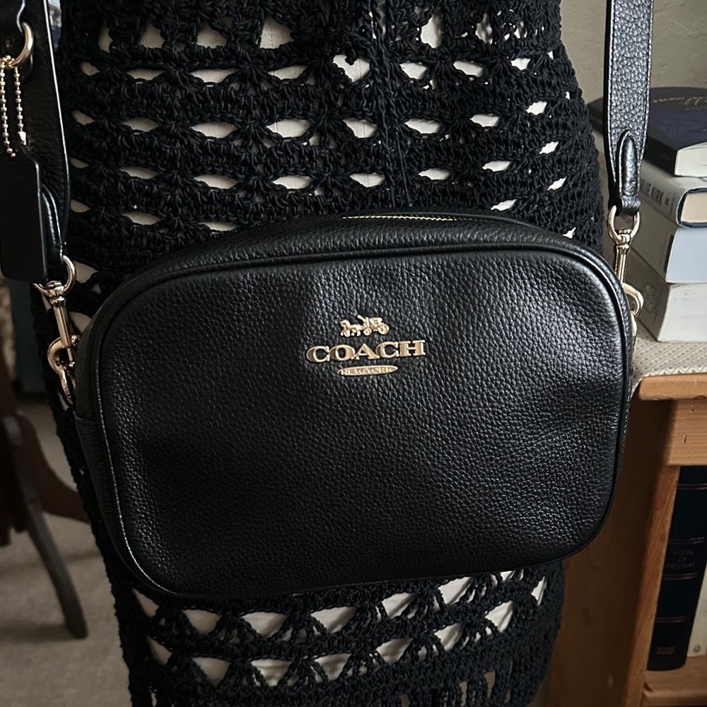 Coach Black Pebbled Leather Crossbody Camara Bag Like New Condition